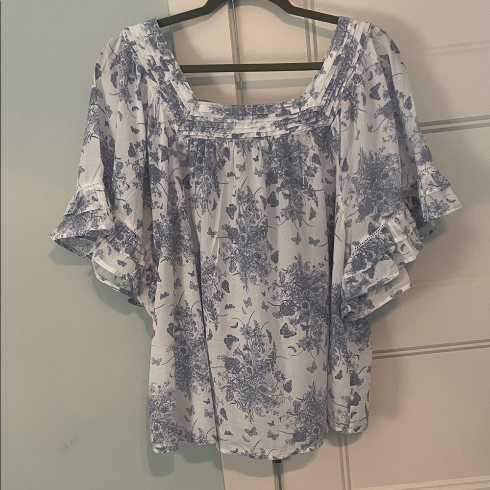 Floral Blue and White Women's Flowing Top